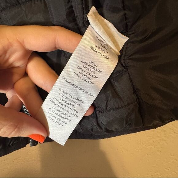 Kids Eddie Bauer Reversible Black & Camo Puffer Jacket - Picture 6 of 12